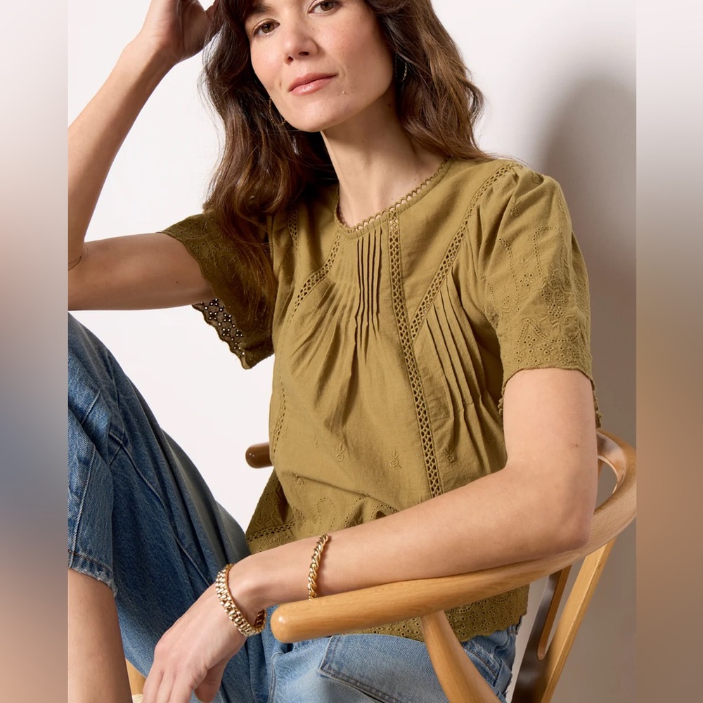 Evereve olive blouse